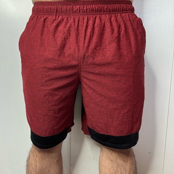 LG Red and Black Athletic Shorts Lightweight Elastic Waist - Picture 1 of 4